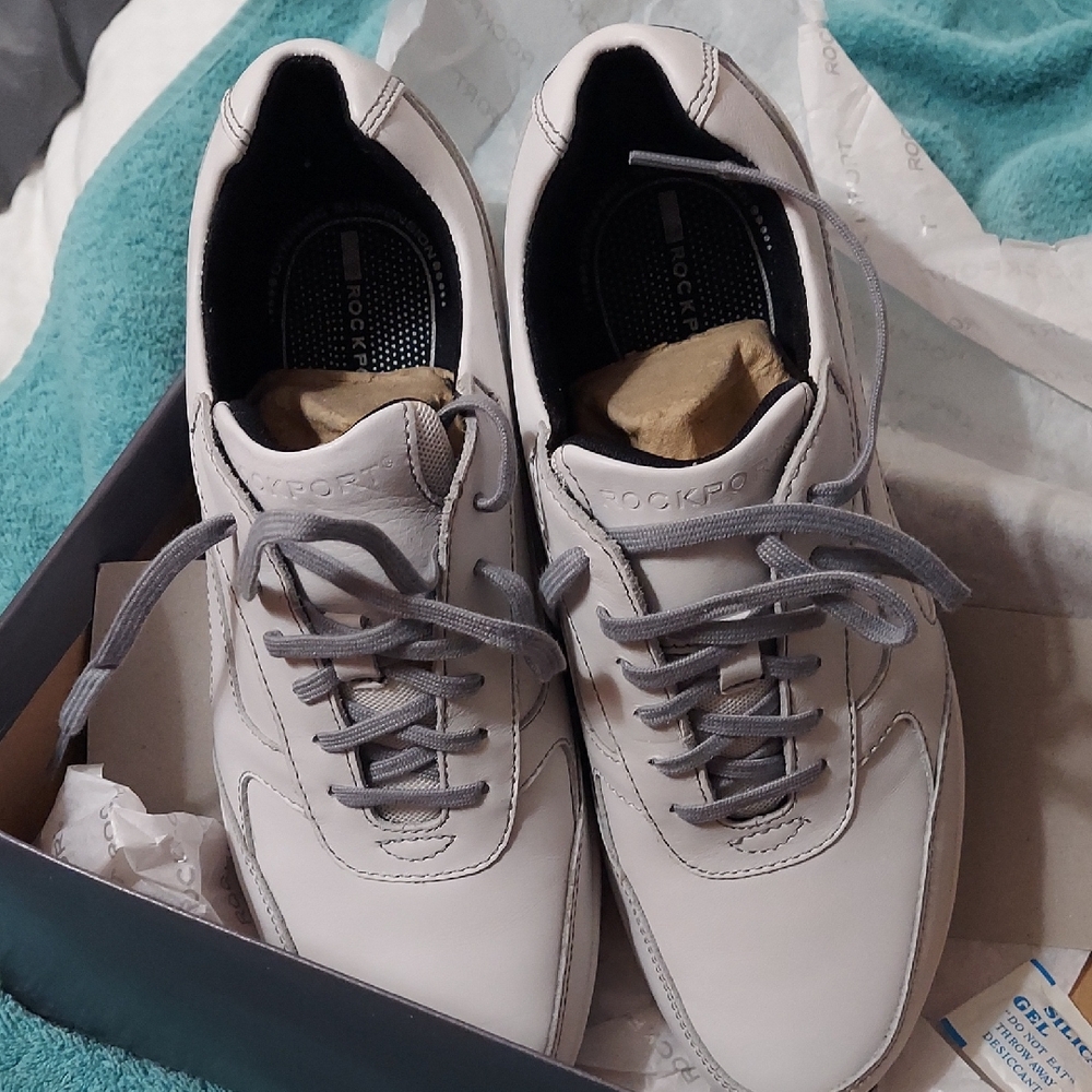 Rockport Men's Sz 9 White Sneakers, New In Box